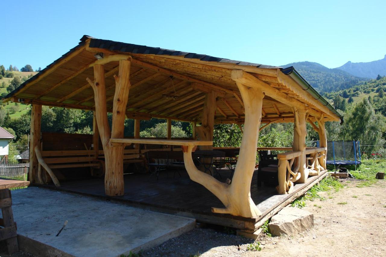 Casa Tucan Ceahlău Екстериор снимка